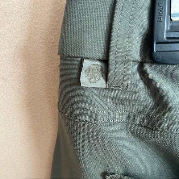 Lululemon ABC Slim Fit Warpstreme Chino Pants (LM5AQRS) Olive Green Size 35x28 - Picture 3 of 8